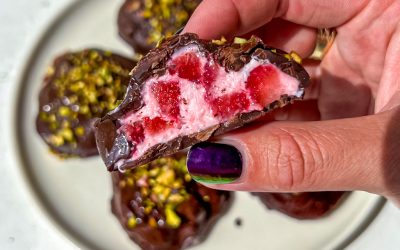 Strawberry Yoghurt Bites with Pistachio