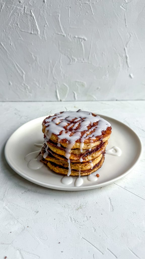 Cinnamon roll pancakes